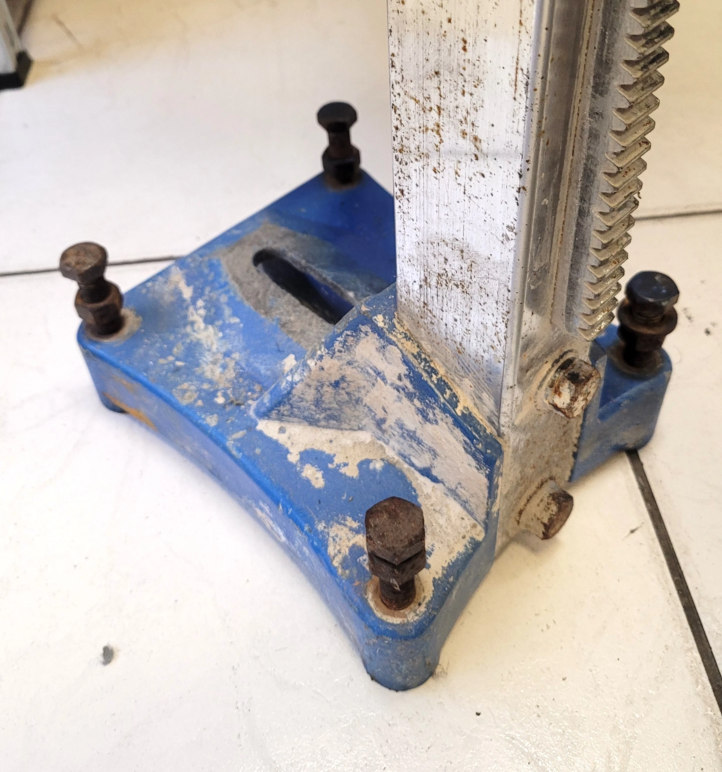 profesjonalna-wiertnica-do-betonu-diamentowa-4350w-msw-ddm255-zasilanie-209202-1769317