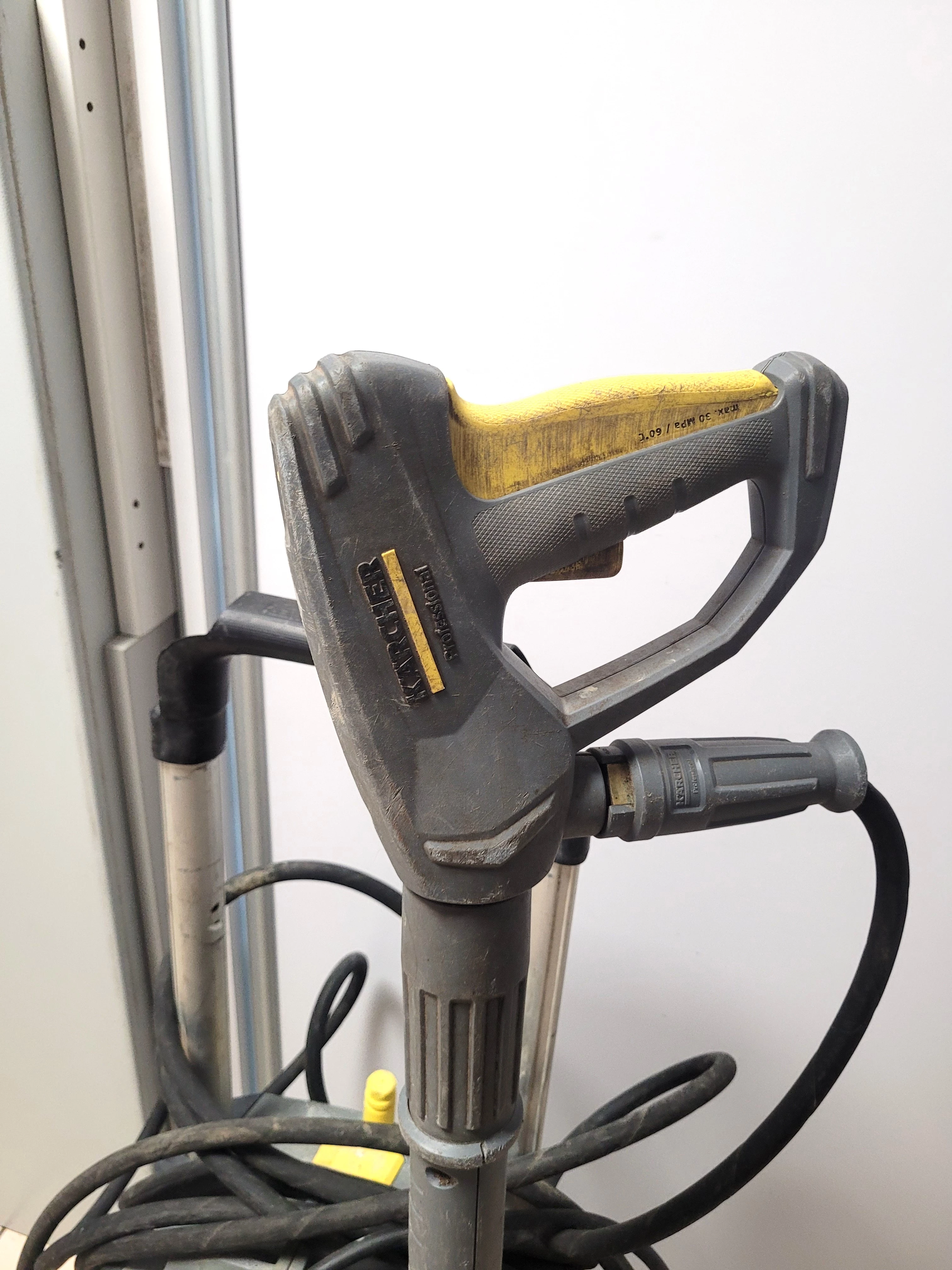 myjka-cisnieniowa-karcher-professional-marka-129305-1