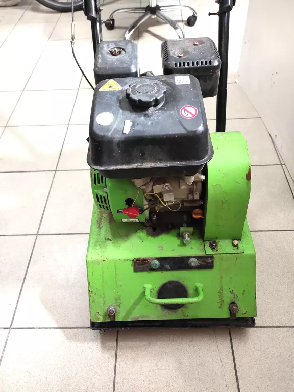 ZAGĘSZCZARKA UBIJAK ZIPPER RPE90 90KG GRUNTU DO KOSTKI USZKODZONY GAZNIK