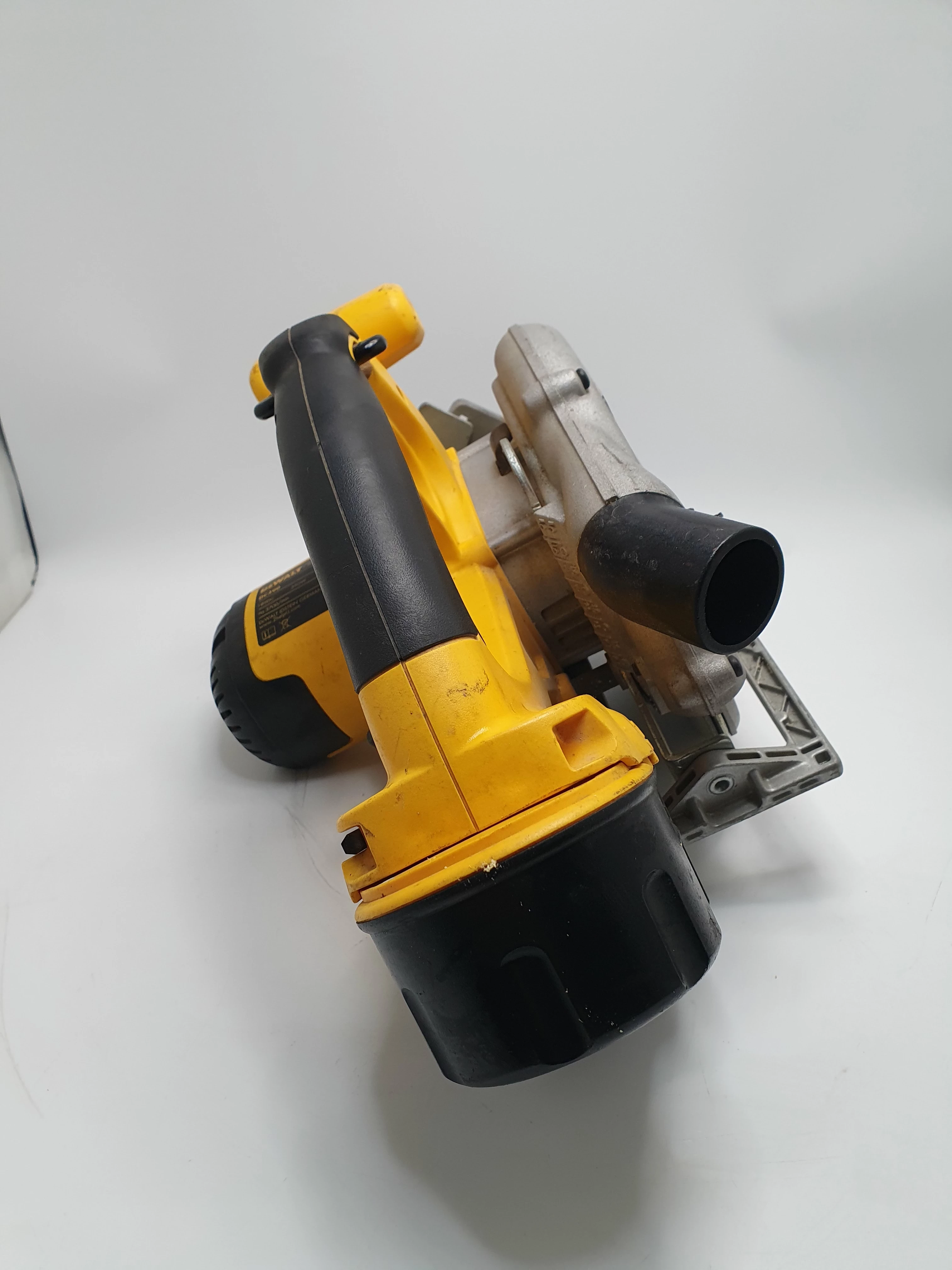 pila-tarczowa-dewalt-dc390-akumulatorowa-kod-producenta-dcs391n