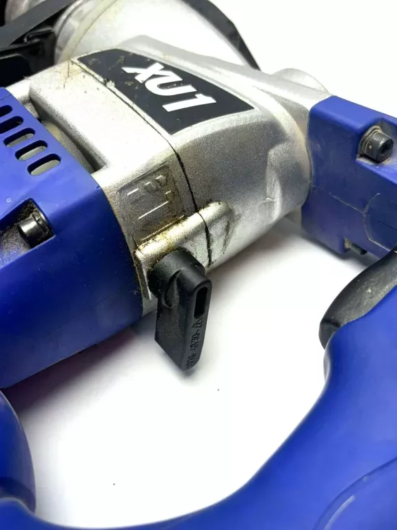 MLOTOWIERTARKA XU1 ROTARY HAMMER DRILL 900