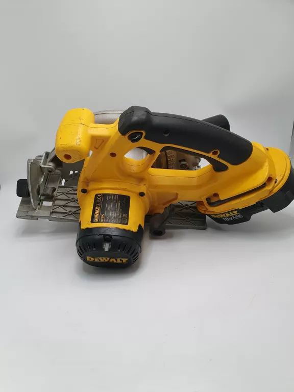 pila-tarczowa-dewalt-dc390-akumulatorowa-stan-uzywany