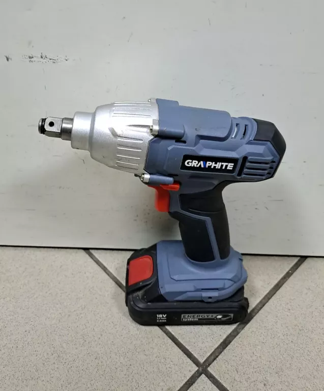 klucz-udarowy-graphite-58g018aku-20ladowarka-warto-rynek-4-chodziez