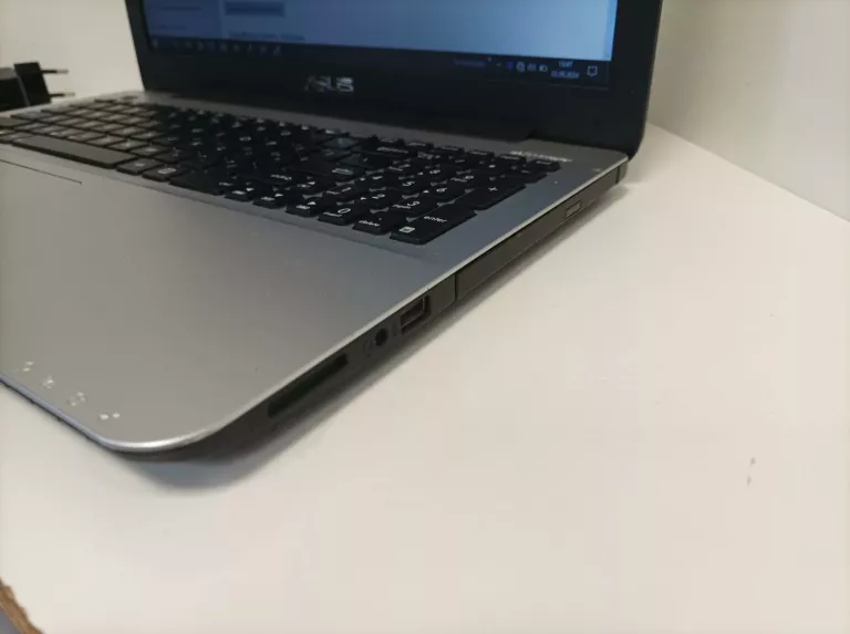 laptop-asus-k555l-4-gb-intel-core-i3-ladowarka-liczba-rdzeni-procesora-4