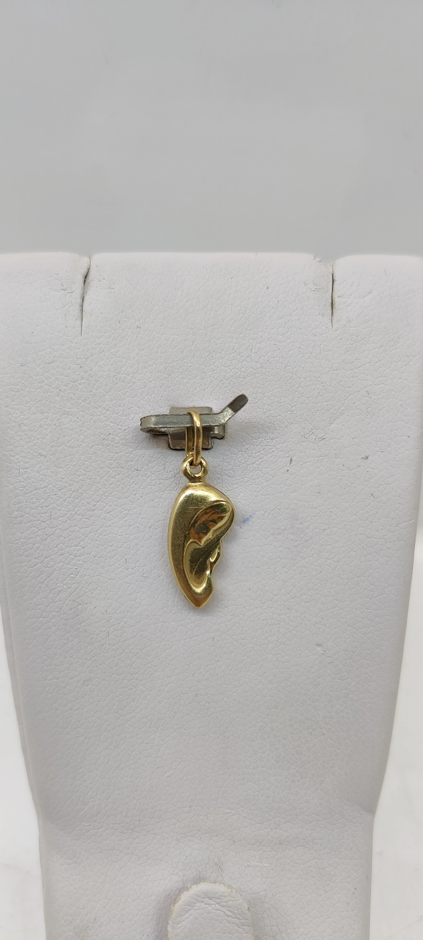 zlota-zawieszka-maryjka-p585-w051g-staromiejska-6-jawor-sj