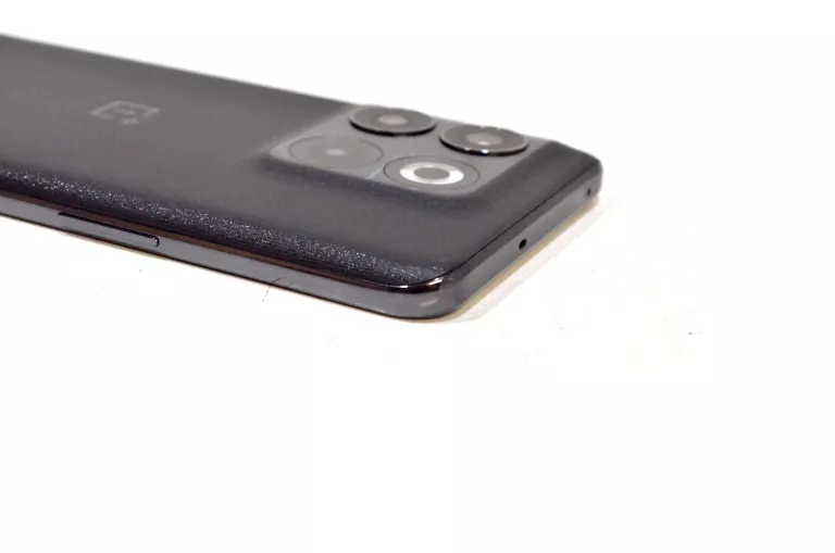 telefon-one-cph2415-przekatna-ekranu-6