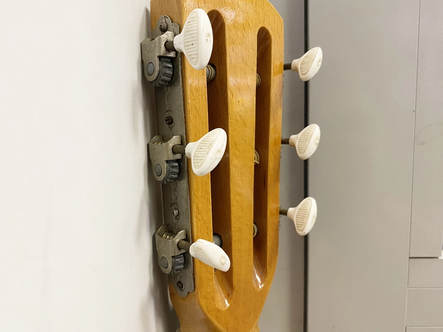 gitara-klasyczna-rosyjska-1982-z-fabryki-instrumentow-muzycznych-iwanowska-stan-uzywany