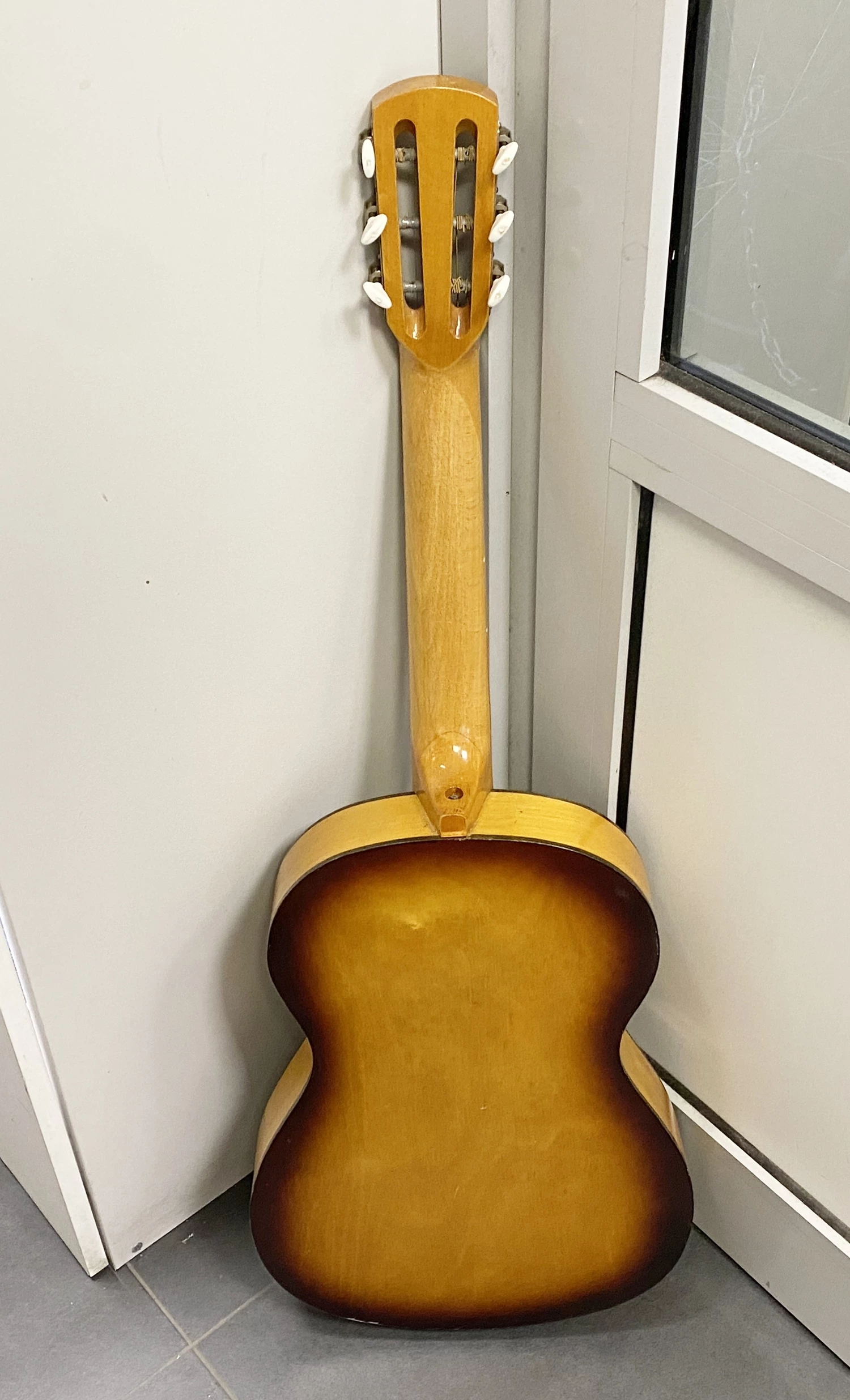 gitara-klasyczna-rosyjska-1982-z-fabryki-instrumentow-muzycznych-iwanowska-daszynskiego-22-wroclaw-gracja