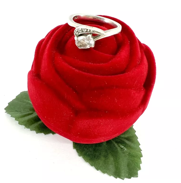 srebrny-pierscionek-315g-925-rodzaj-wyrob-jubilerski