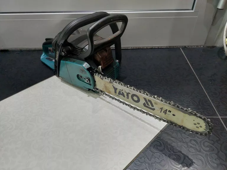 PIŁA SPALINOWA MAKITA EA3200S CZYTAJ OPIS!!!!