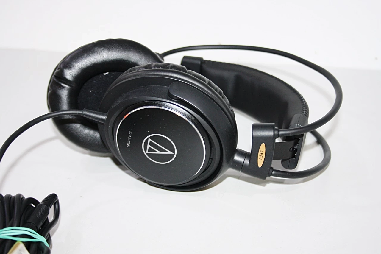 sluchawki-wokoluszne-audio-technica-ath-avc500-marka-audio-technica