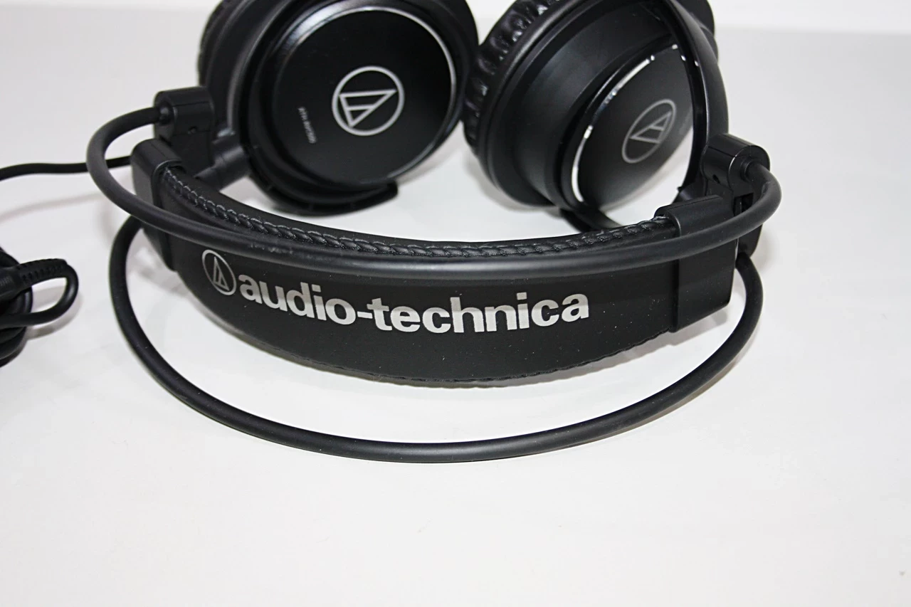 sluchawki-wokoluszne-audio-technica-ath-avc500-kolor-dominujacy-czarny