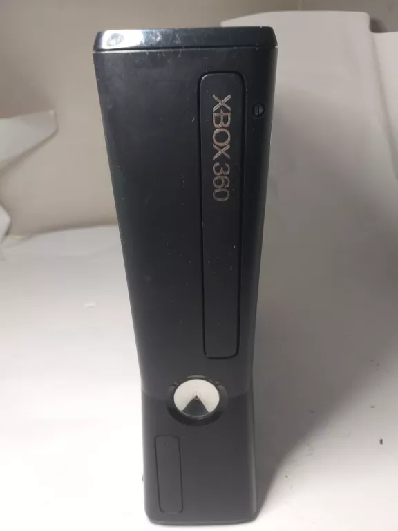 KONSOLA XBOX 360 250GB @ZESTAW