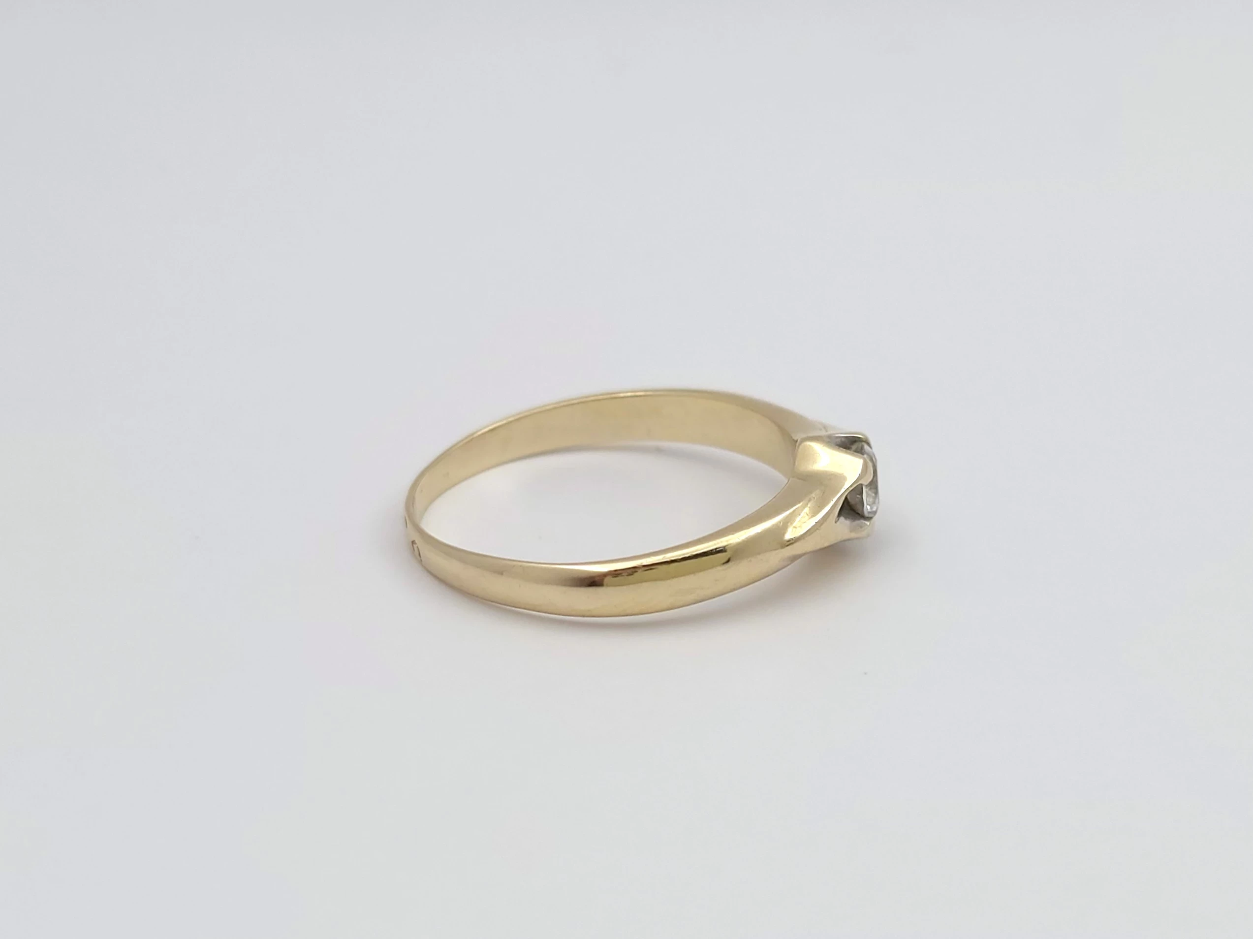 zloty-pierscionek-z-cyrkonia-585-14k-r15-260g-kolor-249512-1647429