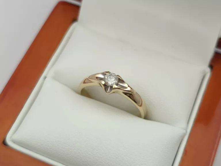 zloty-pierscionek-z-cyrkonia-585-14k-r15-260g-ean-gtin-5900025305355