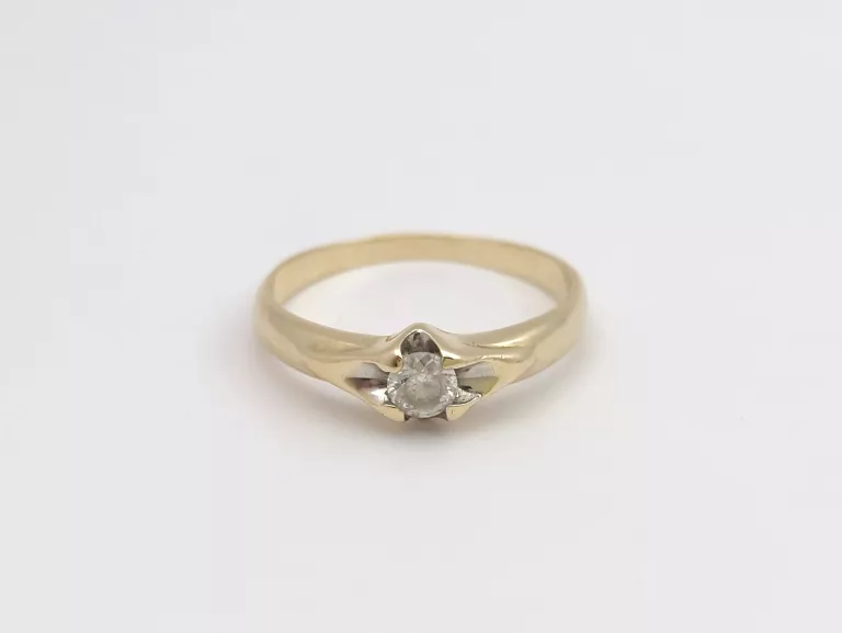 zloty-pierscionek-z-cyrkonia-585-14k-r15-260g-wlotowa-5b-krakow