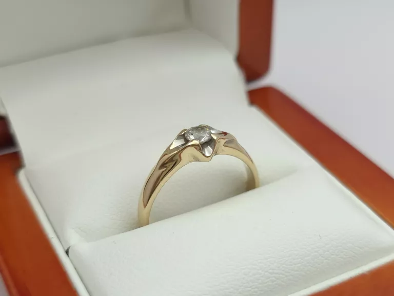 zloty-pierscionek-z-cyrkonia-585-14k-r15-260g-rozmiarsrednica-wew-mm-372-15