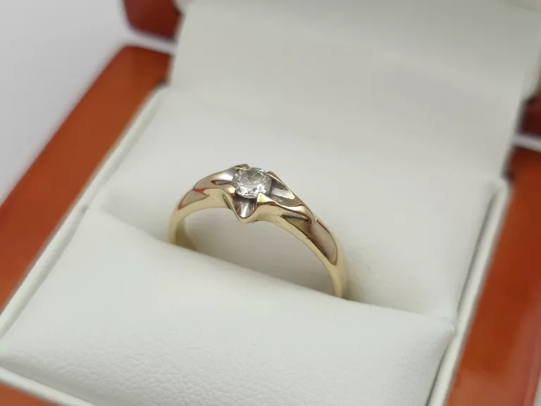 zloty-pierscionek-z-cyrkonia-585-14k-r15-260g-rodzaj-2205-2