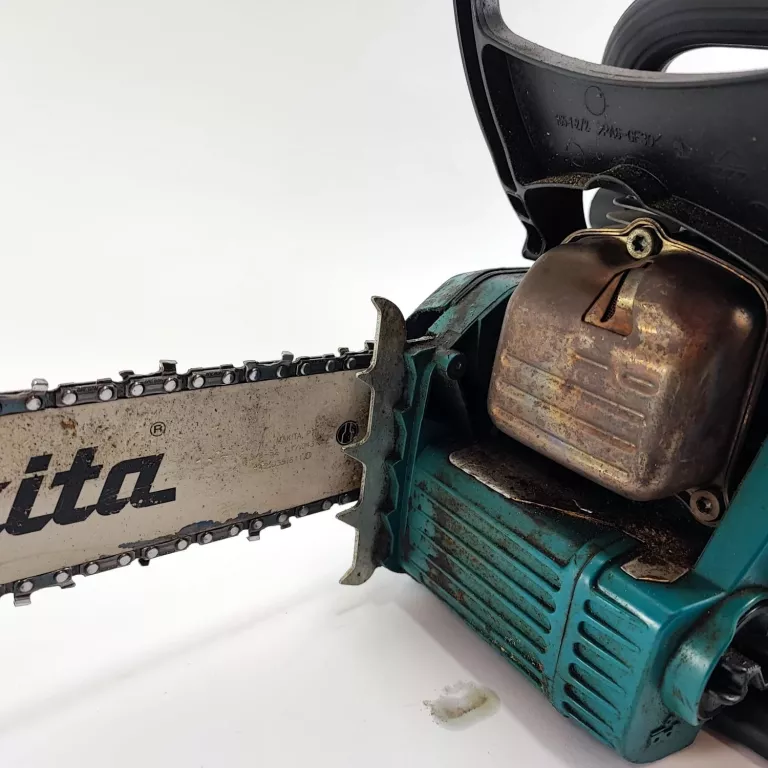 PILARKA ŁAŃCUCHOWA SPALINOWA MAKITA EA3200S35A