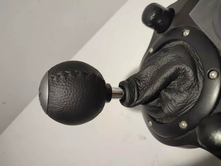 ZESTAW KIEROWNICA LOGITECH G29 + SKRZYNIA ZMIANY BIEGÓW + HAMULEC RĘCZNY