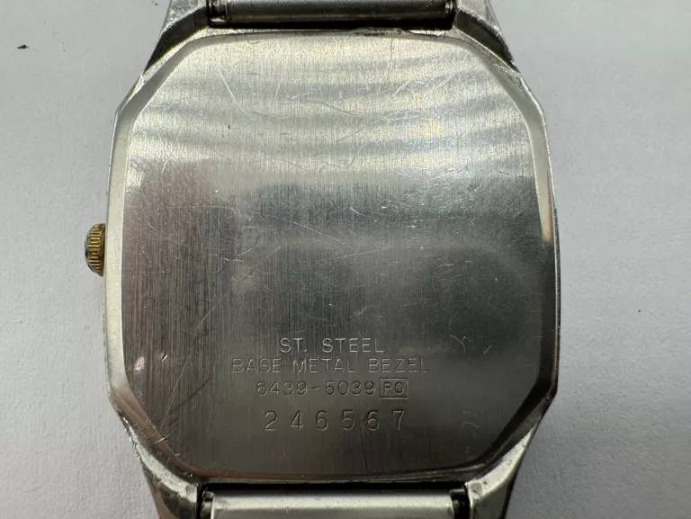 TWO TONE SLIM CUSHION SHAPE SEIKO LASSALE