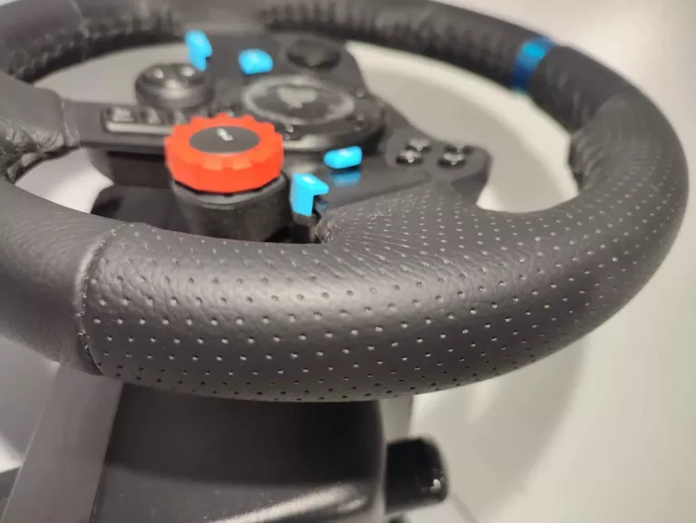 ZESTAW KIEROWNICA LOGITECH G29 + SKRZYNIA ZMIANY BIEGÓW + HAMULEC RĘCZNY