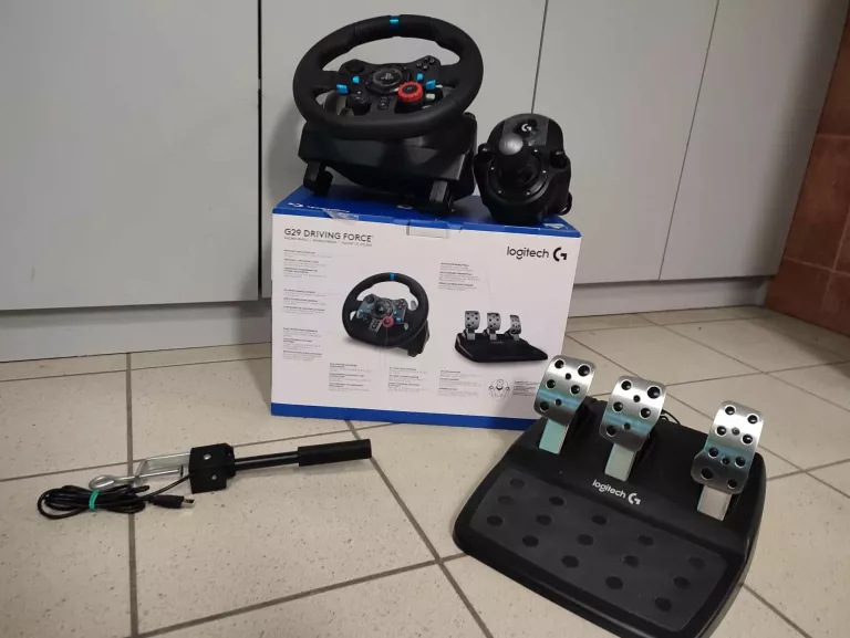 ZESTAW KIEROWNICA LOGITECH G29 + SKRZYNIA ZMIANY BIEGÓW + HAMULEC RĘCZNY