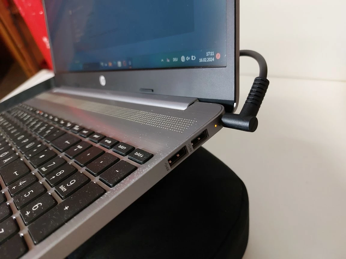 laptop-hp-250-g8-rtl8821ce-intel-core-silver-8gb-ram480-gb-pojemnosc-dysku-237