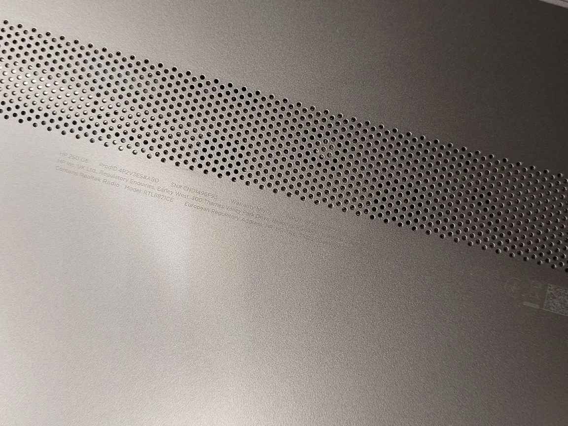 laptop-hp-250-g8-rtl8821ce-intel-core-silver-8gb-ram480-gb-przekatna-ekranu-1560