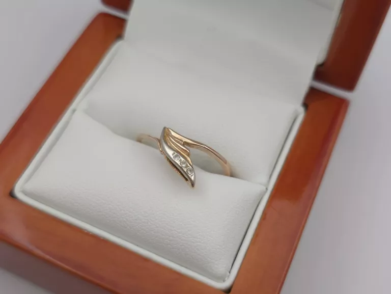 ZŁOTY PIERŚCIONEK - 585 14K R.17 1,70G