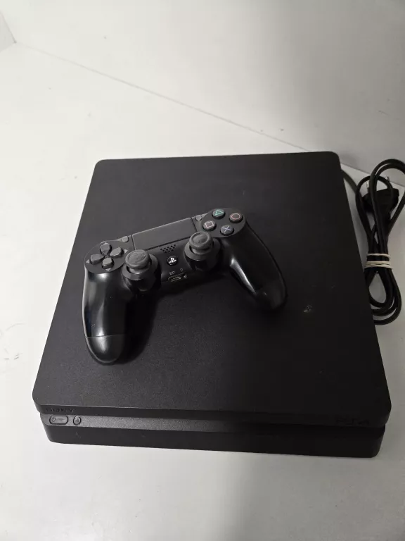 KONSOLA PS4 1TB CUH-1216B
