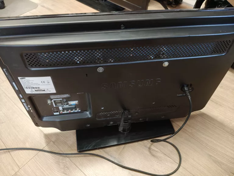 TELEWIZOR SAMSUNG LE32C530 + PILOT