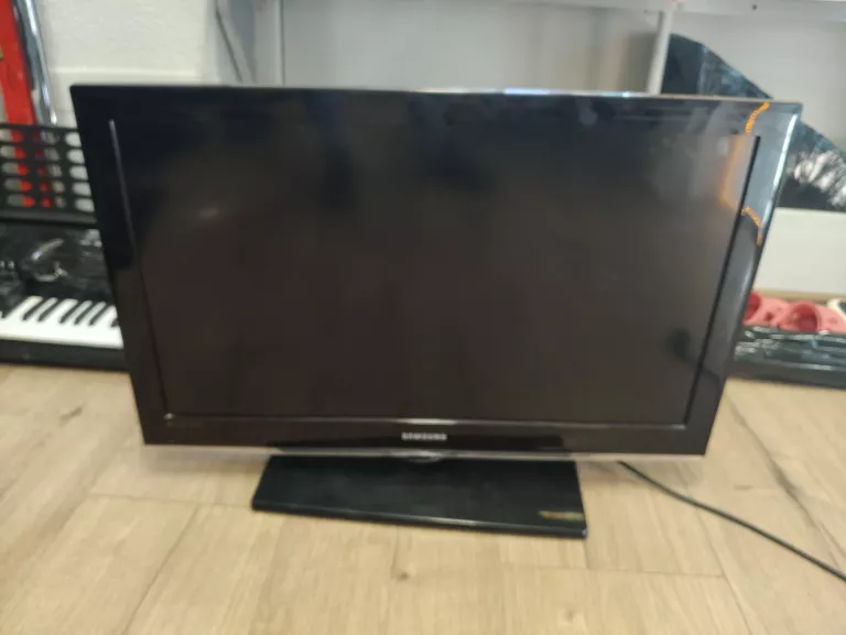 TELEWIZOR SAMSUNG LE32C530 + PILOT