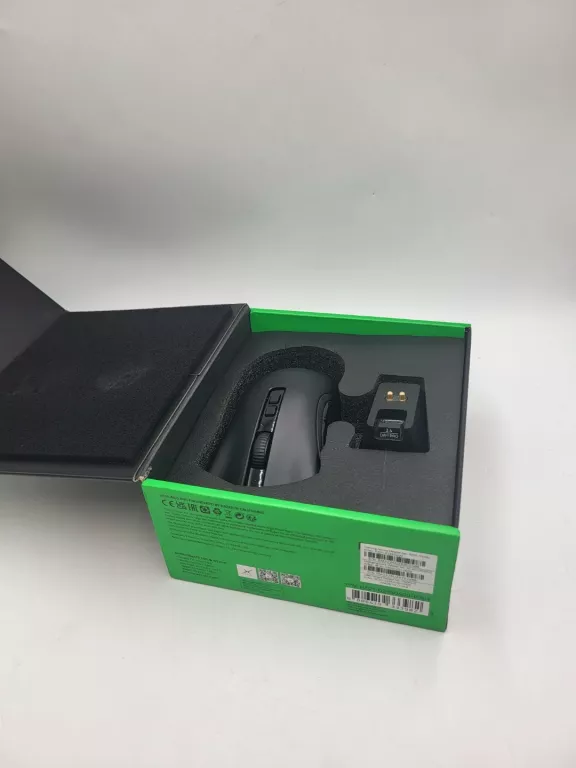 MYSZKA BEZPRZEWODOWA RAZER DEATHADDER V2 PRO OPTYCZNA STACJA DOKUJĄCA DOCK