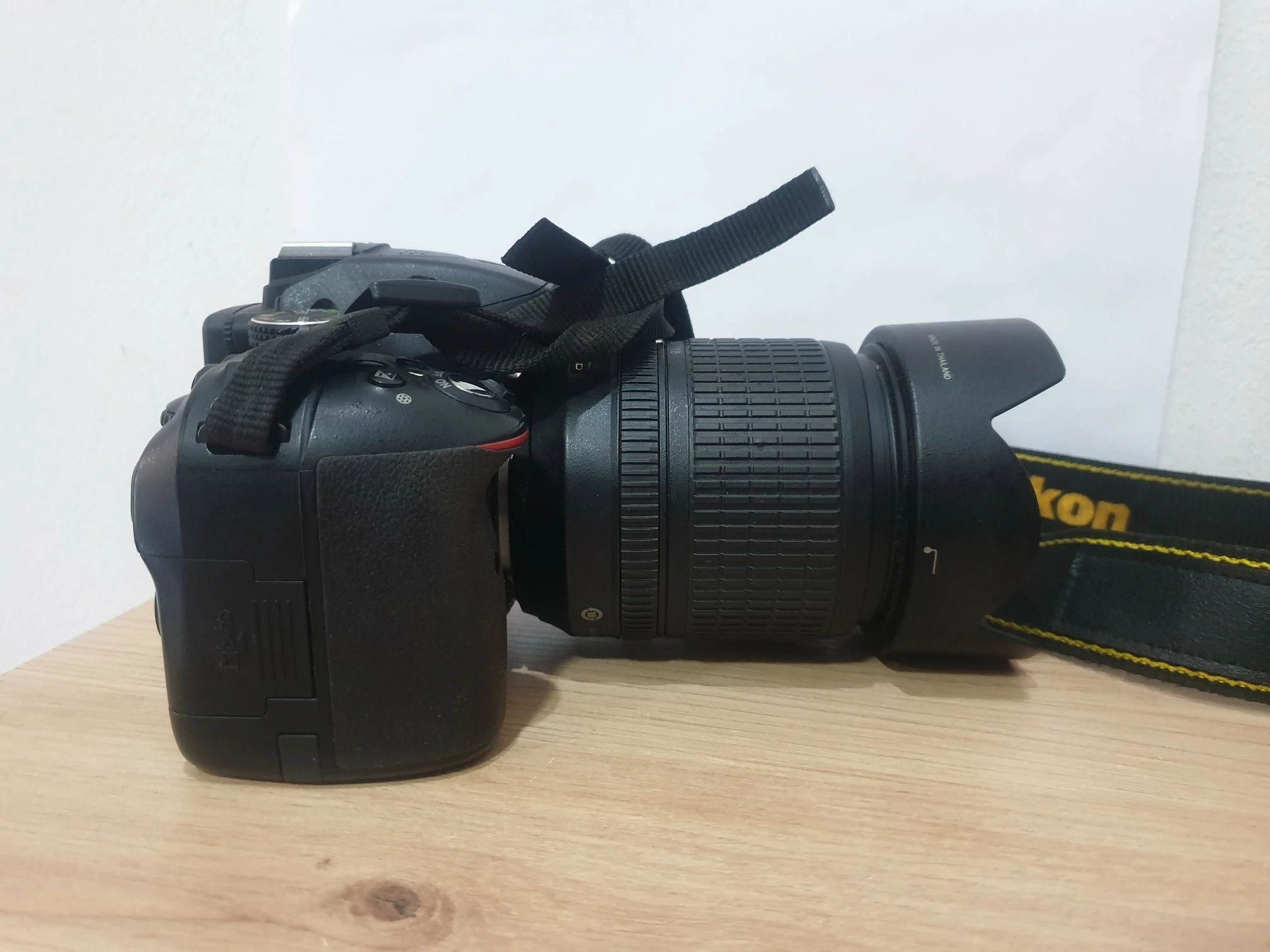 aparat-nikon-d5300-nikkor-18-105mm-135-56g-ed-zoom-h1n-przebieg-4863-rozmiar-matrycy-206882-228774