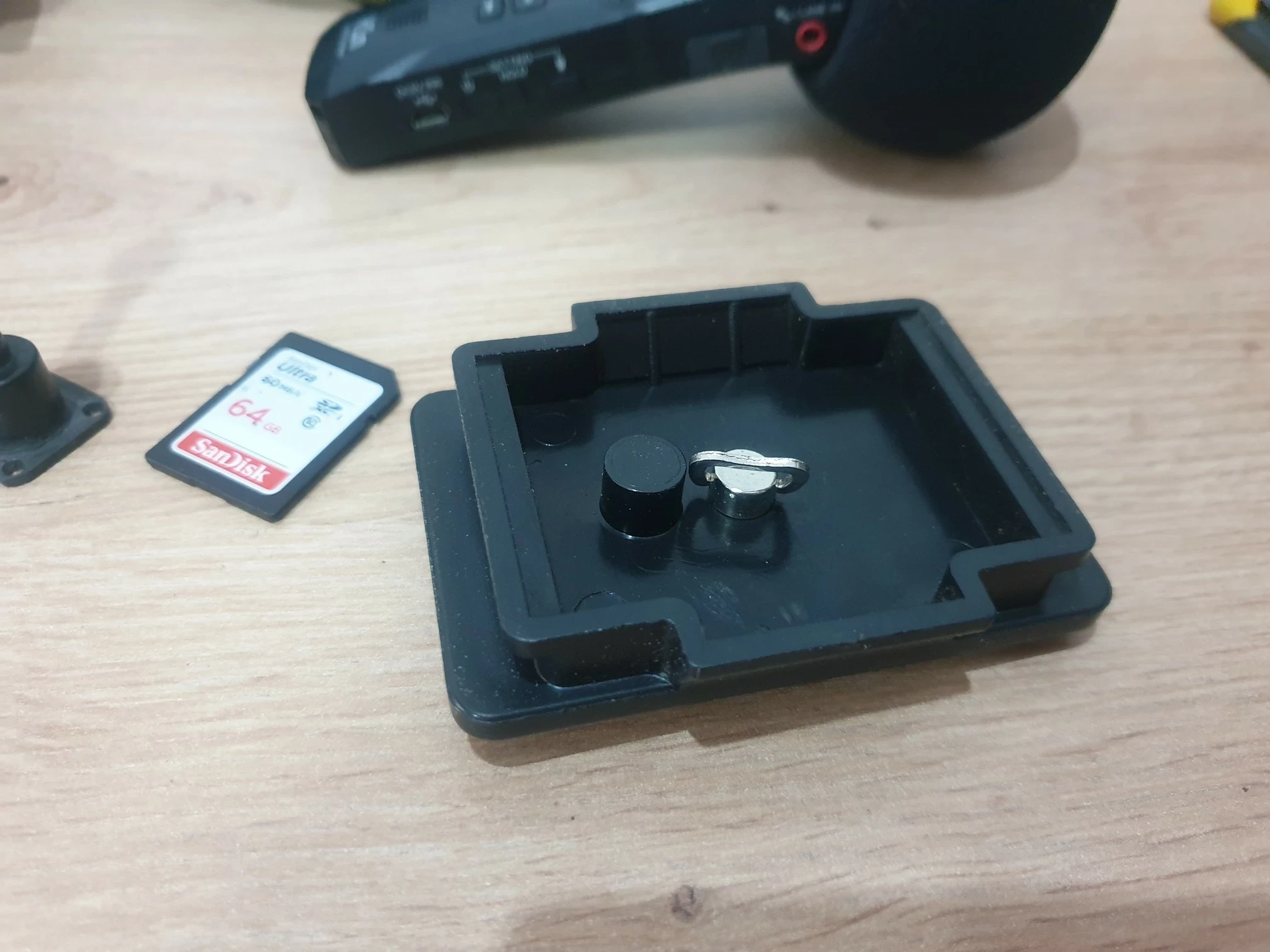 aparat-nikon-d5300-nikkor-18-105mm-135-56g-ed-zoom-h1n-przebieg-4863-typ-matrycy-14228-2