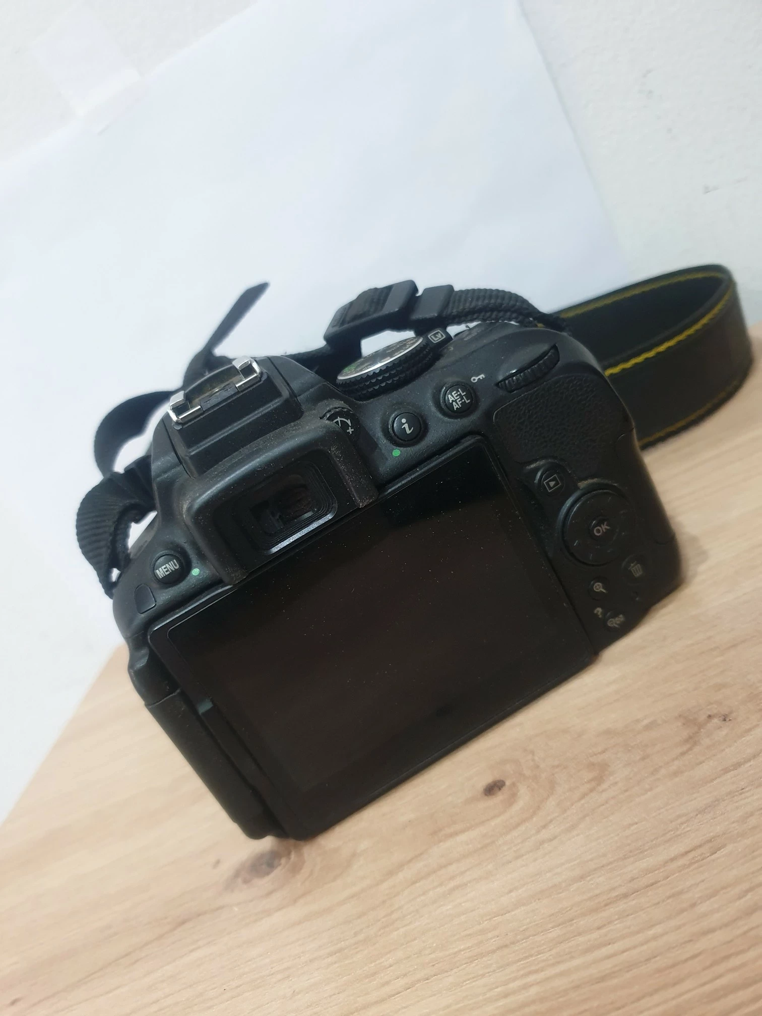 aparat-nikon-d5300-nikkor-18-105mm-135-56g-ed-zoom-h1n-przebieg-4863-w-zestawie-814-2