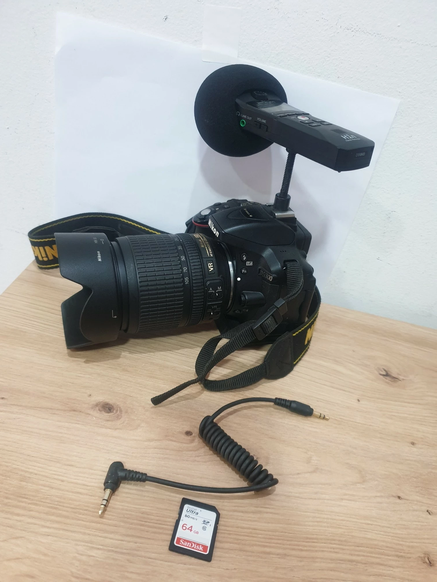 aparat-nikon-d5300-nikkor-18-105mm-135-56g-ed-zoom-h1n-przebieg-4863-kolor-206002-225590