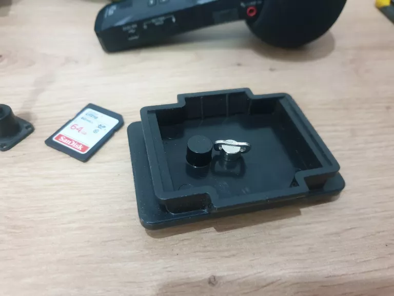 aparat-nikon-d5300-nikkor-18-105mm-135-56g-ed-zoom-h1n-przebieg-4863-typ-matrycy-14228-2