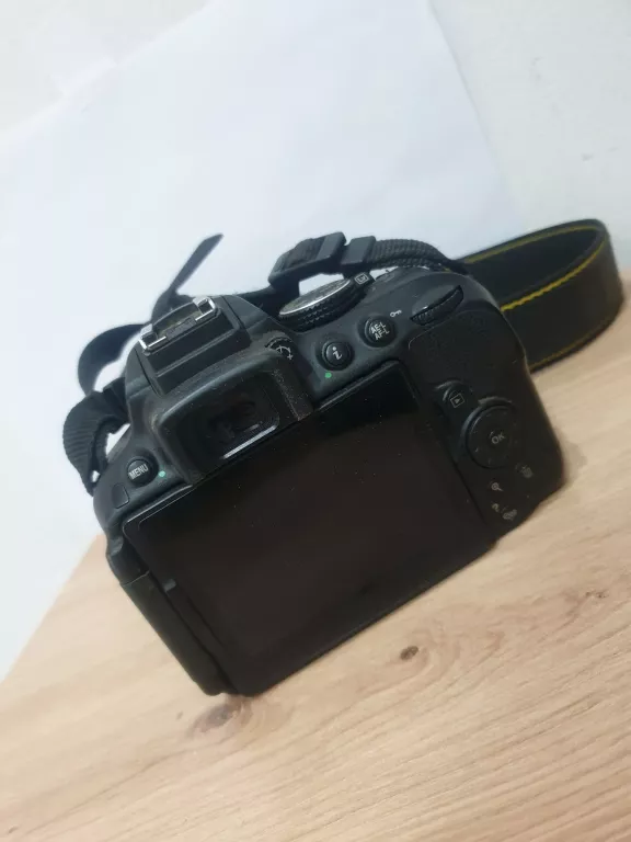 aparat-nikon-d5300-nikkor-18-105mm-135-56g-ed-zoom-h1n-przebieg-4863-w-zestawie-814-2