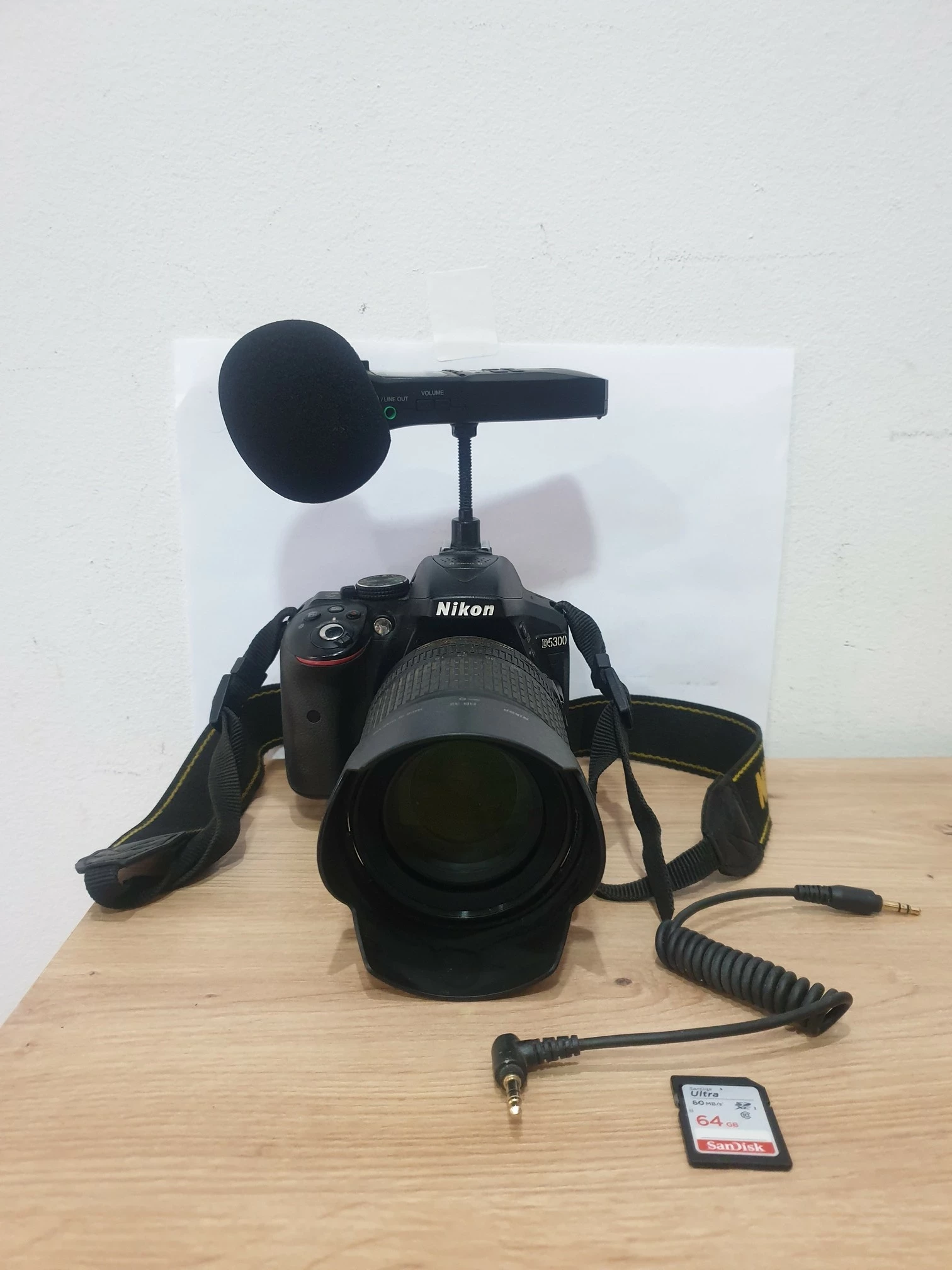 aparat-nikon-d5300-nikkor-18-105mm-135-56g-ed-zoom-h1n-przebieg-4863-model-zalaczonego-obiektywu-18-55