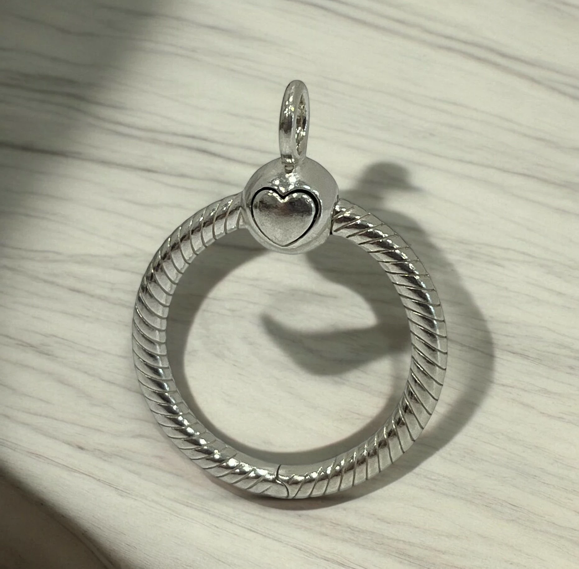 srebrna-zawieszka-pandora-o-mala-ean-gtin-5904675521479