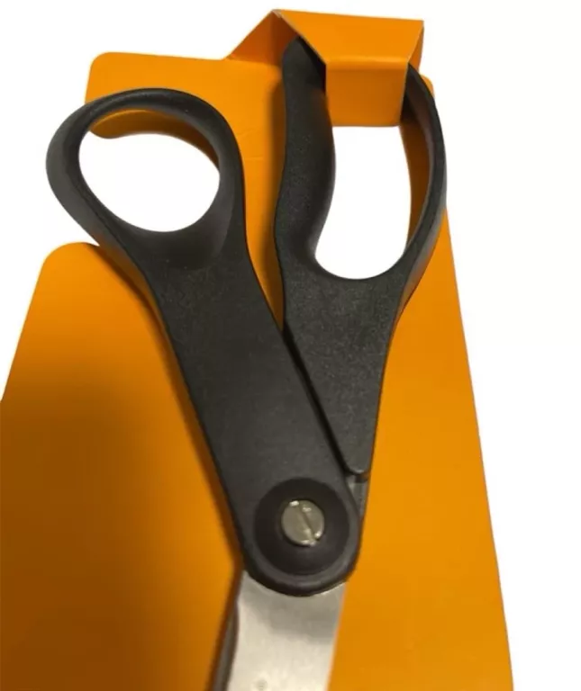 nozyczki-fiskars-essential-240325-ean-gtin-6424002006602