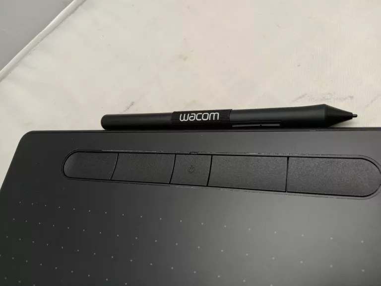 TABLET GRAFICZNY WACOM INTUOS CTL-6100WL + RYSIK