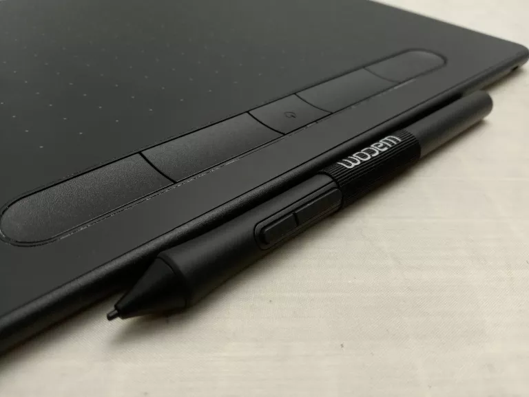 TABLET GRAFICZNY WACOM INTUOS CTL-6100WL + RYSIK