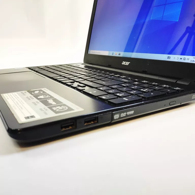 LAPTOP ACER ASPIRE E15 E5-571-39EG OPIS