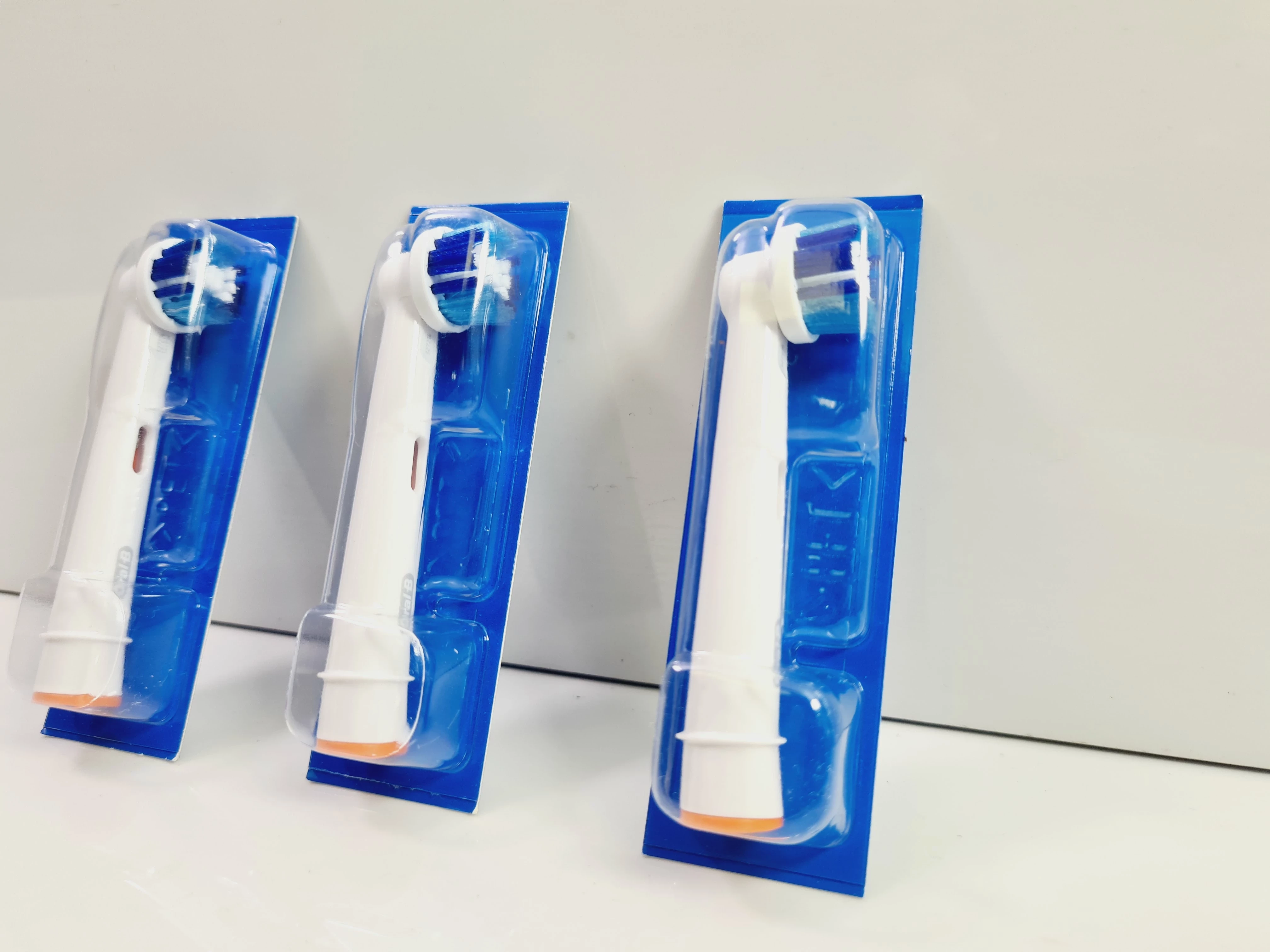 oral-b-koncowka-do-szczoteczki-elektrycznej-jednorazowe-rodzaj-128728-2