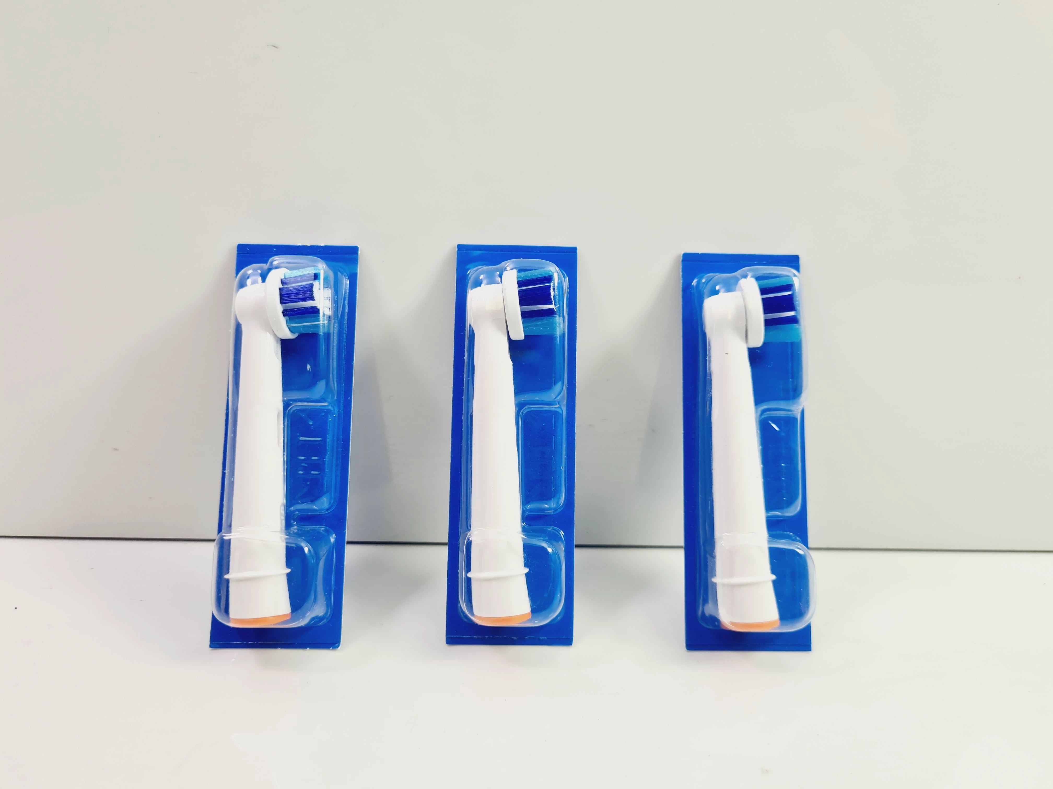 oral-b-koncowka-do-szczoteczki-elektrycznej-jednorazowe-kurpinskiego-117-poznan-ska-x