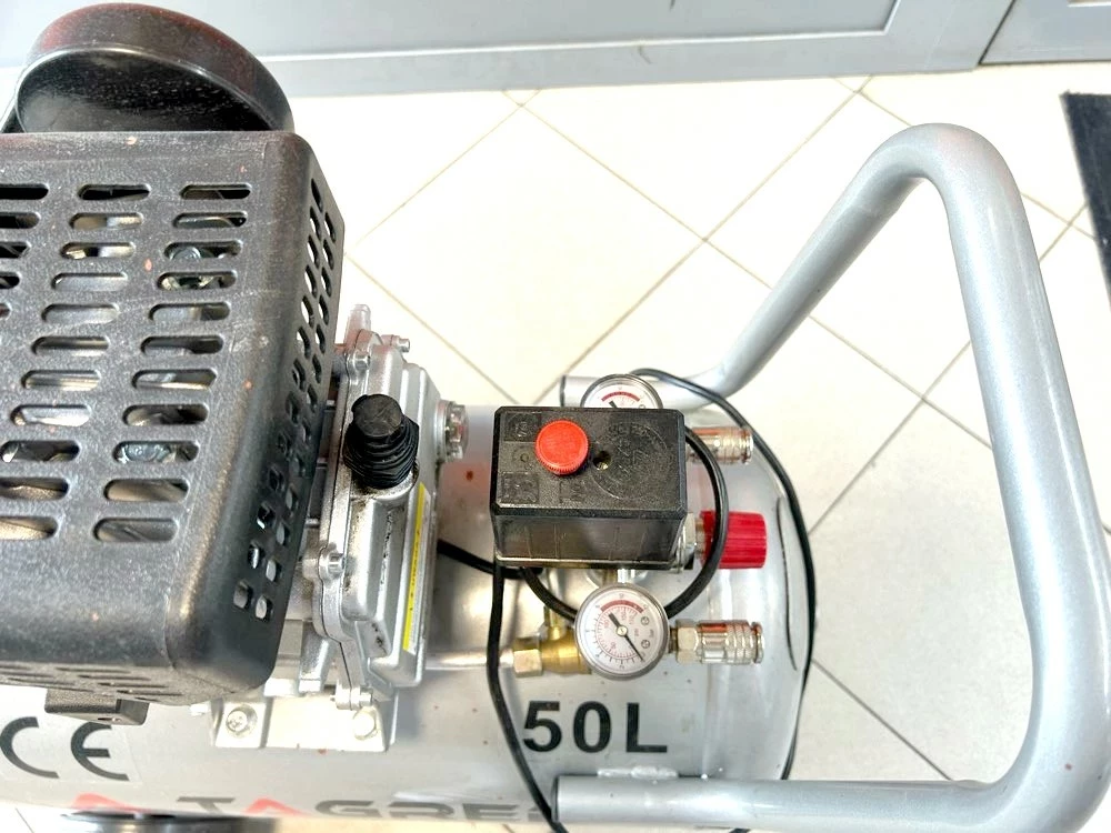 kompresor-olejowy-tagred-ta301n-50l-stan-11323-2