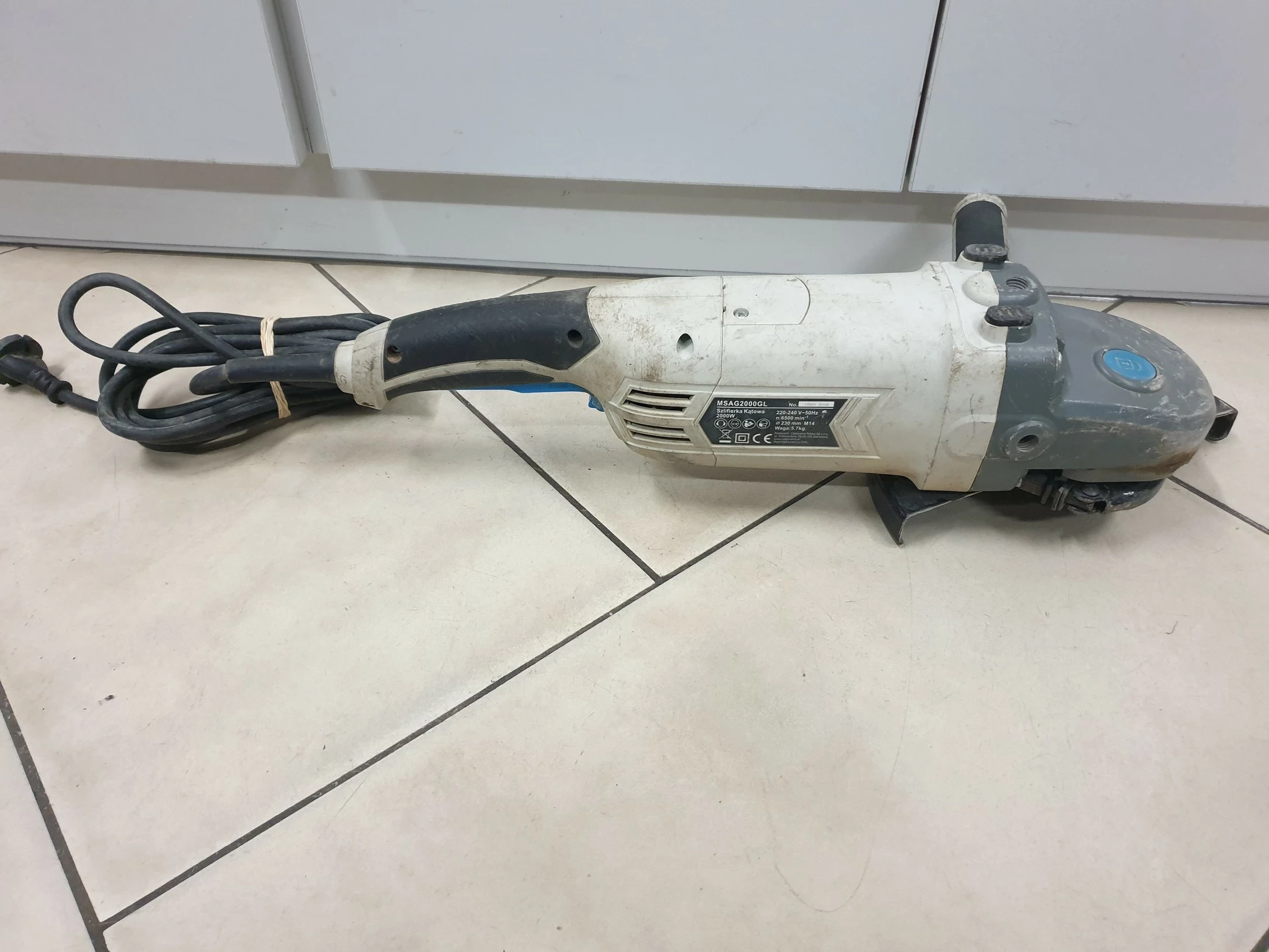 szlifierka-katowa-duza-macallister-msag2000gl-2000w-rodzaj-zasilania-128529-2